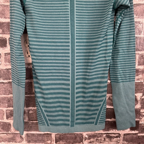 Lululemon Swiftly Tech Long Sleeve Crew shirt top green 
Heathered Forage Teal - Picture 10 of 10